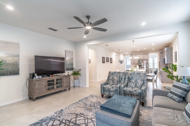 Building Photo - 2721 Chantilly Ave