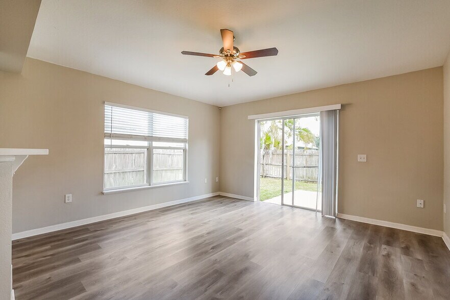 Building Photo - 189 Cedar Ridge Ln