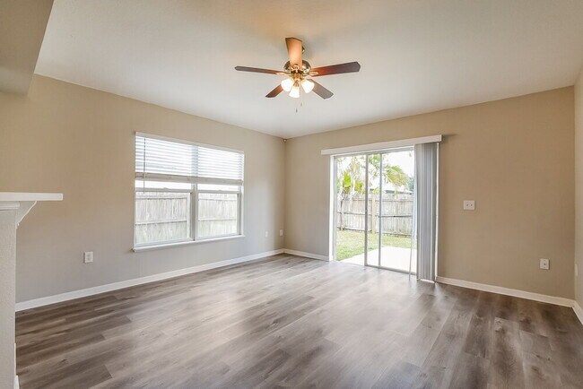 Building Photo - 189 Cedar Ridge Ln