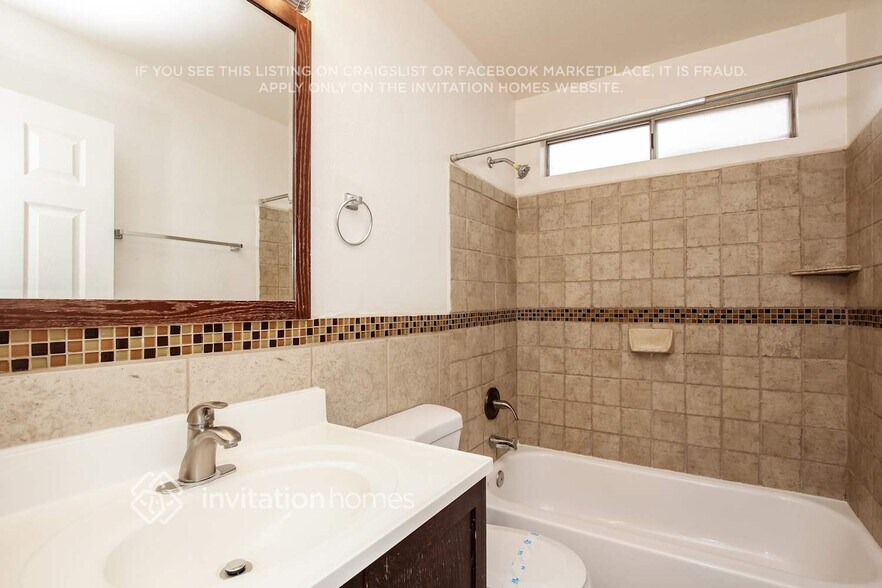 Building Photo - 9244 W Yucca St