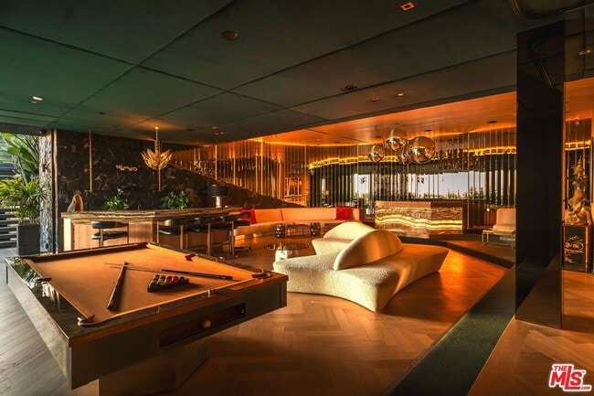 Building Photo - 1851 N Stanley Ave