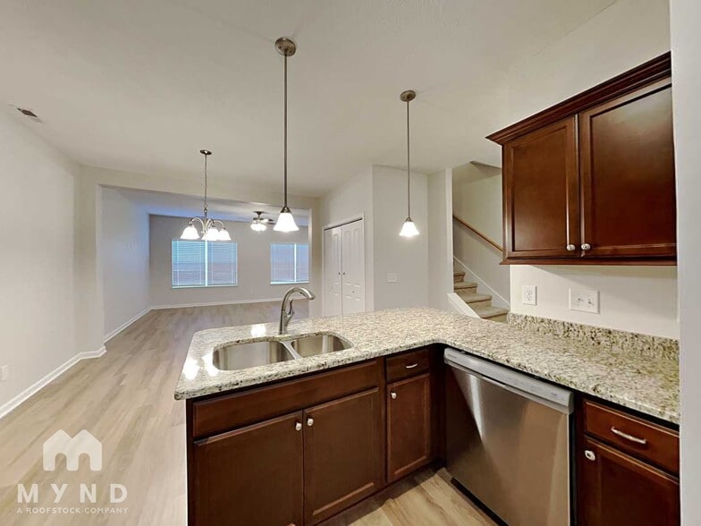 Building Photo - 302 Negri Ct