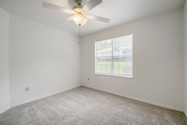 Building Photo - 7270 Westpointe Blvd