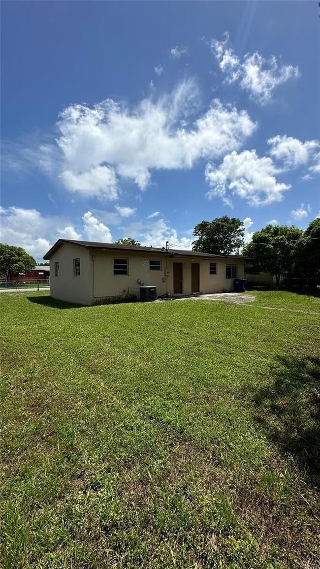Building Photo - 10741 SW 150th Terrace