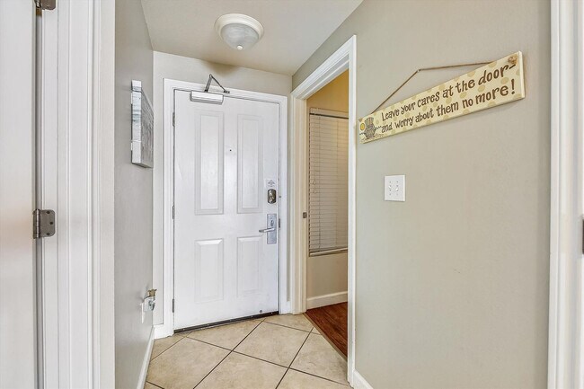 Building Photo - 104 Gulfside Ct
