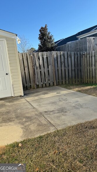 Building Photo - 233 Sunview Dr