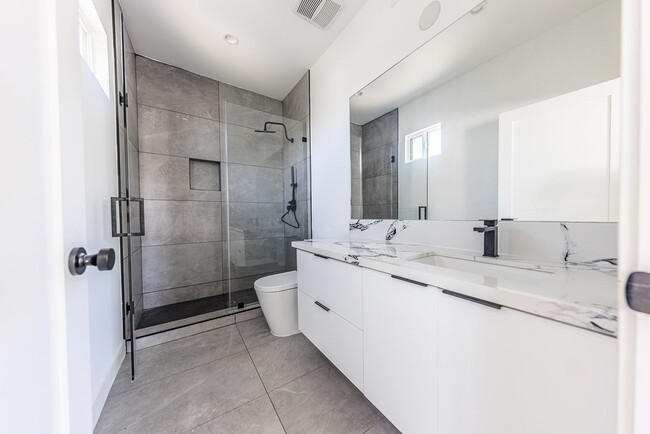 Building Photo - 1954 Purdue Ave