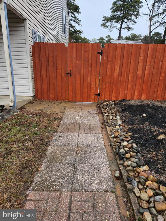 Building Photo - 91 Grant Ln