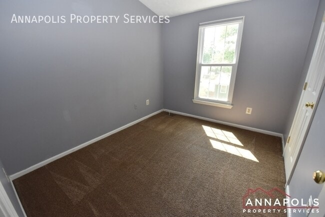 Building Photo - 806 Lilac Ct