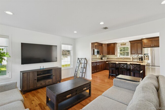 Building Photo - 16 Mastro Ct