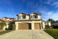 Building Photo - Hollyhock St