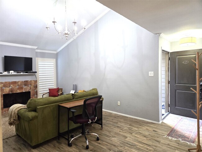 Building Photo - 10053 Westpark Dr