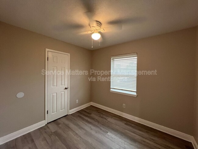 Building Photo - 3747 Berryhill Rd