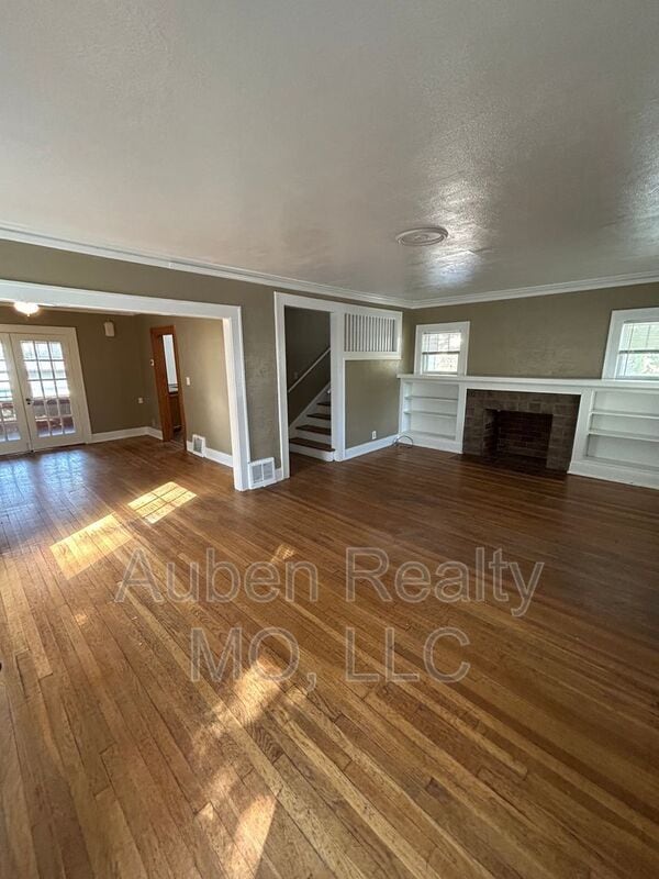 Building Photo - 5300 Harrison St