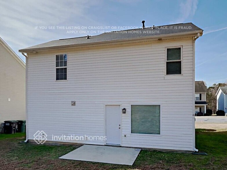 Building Photo - 716 Raindrops Rd