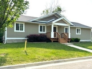 Building Photo - 3 Maple Vlg Ct