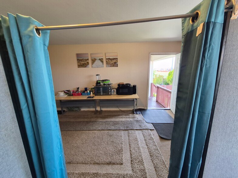 Building Photo - 5611 Aberdeen Dr