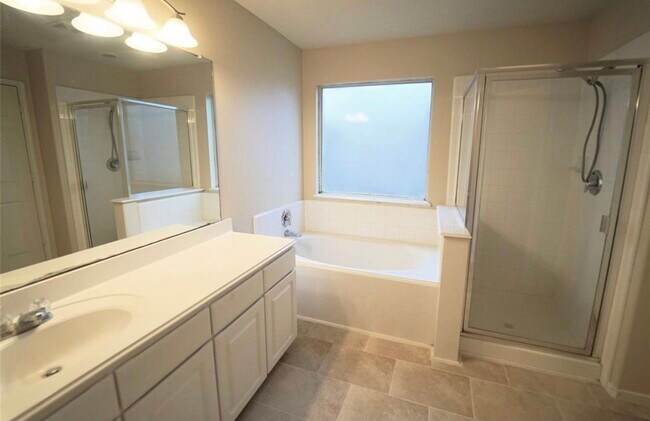 Building Photo - 18427 Fir Hollow Cir