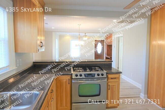 Building Photo - 4385 Skyland Dr