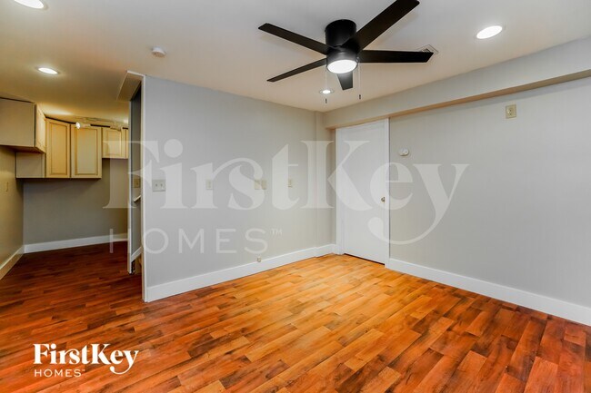 Building Photo - 7809 Astra Cir