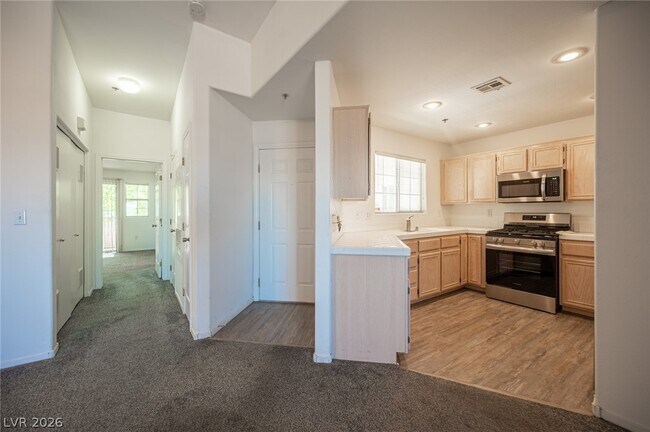 Building Photo - 1844 Scimitar Dr