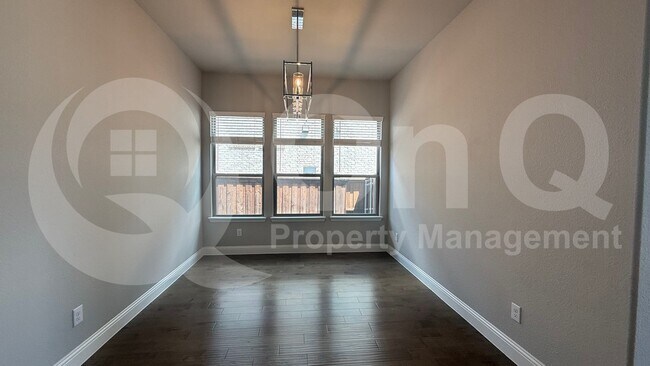 Building Photo - 3508 Covedale Blvd