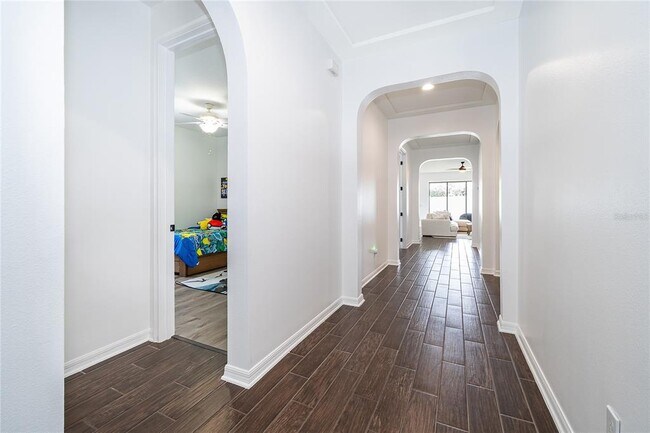 Building Photo - 2022 Redbay Ave