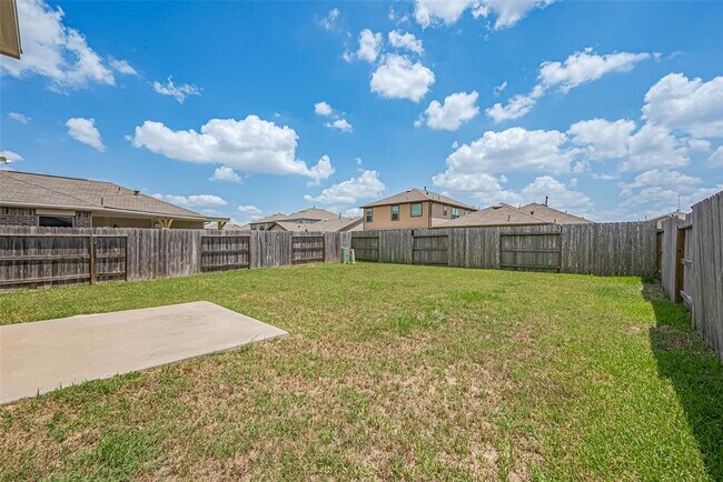 Building Photo - 25327 Cheshire Knoll St