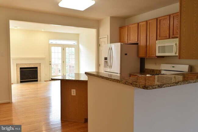 Building Photo - 2542 Banshire Dr