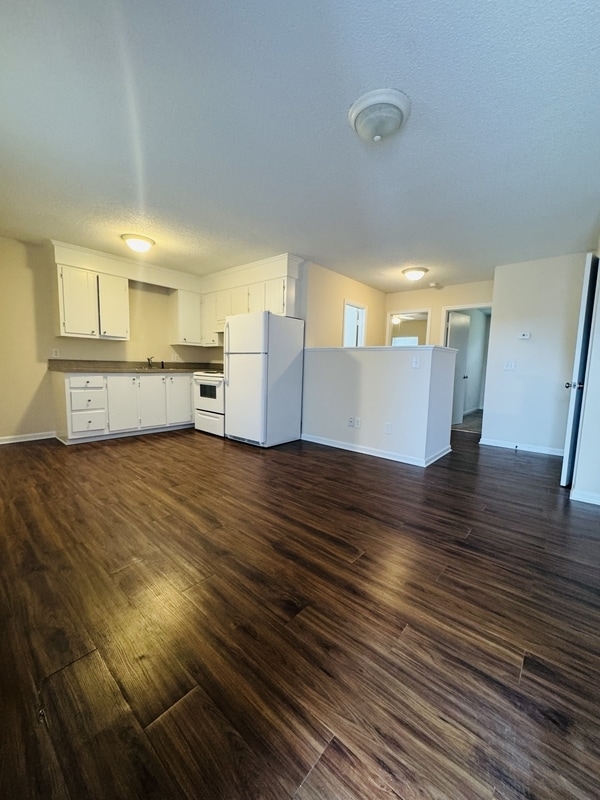 Building Photo - 3027 Adams Blvd