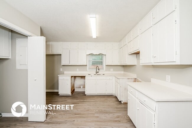 Building Photo - 188 Bridgewood Dr SE