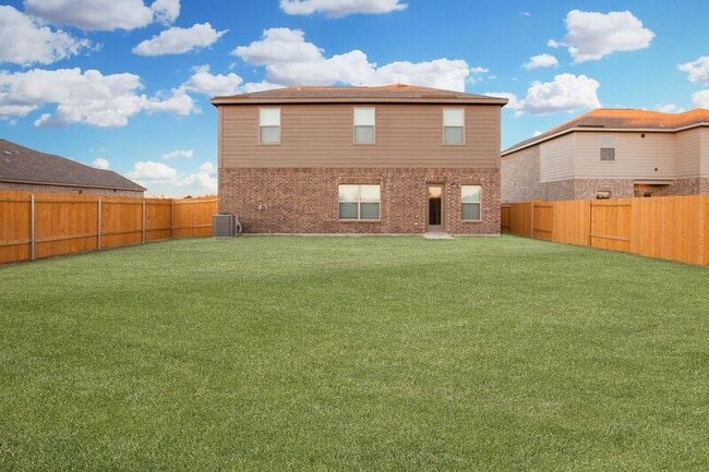 Building Photo - 1917 Dahlia Way