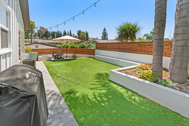 Building Photo - 246 Copper Ave