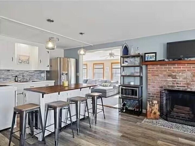 Building Photo - 10 Stanton Ave