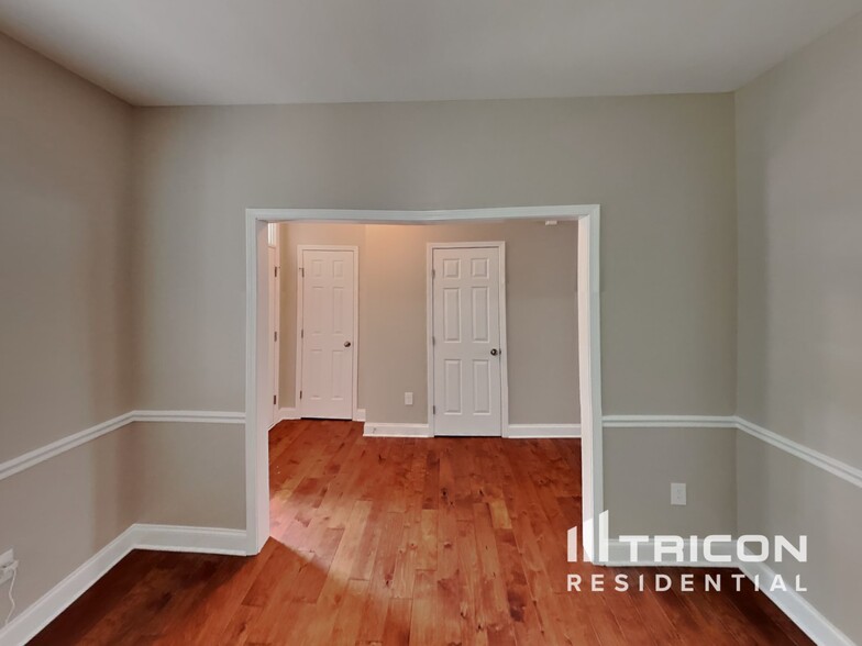 Building Photo - 135 Claystone Dr
