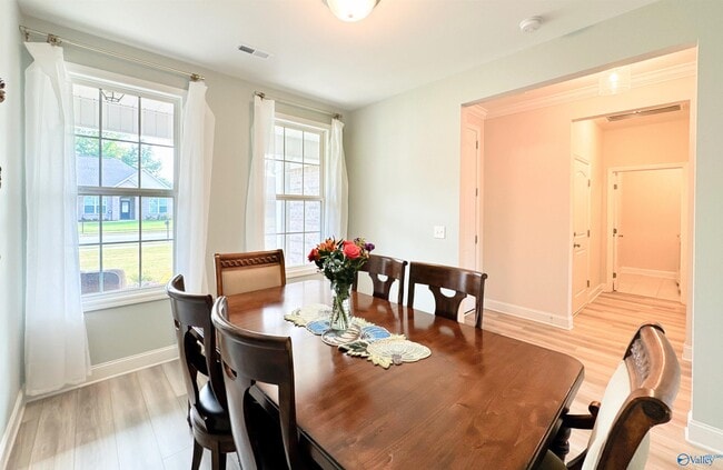 Building Photo - 3108 Henry Rd SE