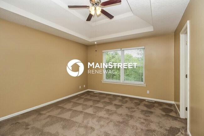 Building Photo - 5 Bedroom Pet-Friendly Home in Kansas City, MO with Main Street Renewal