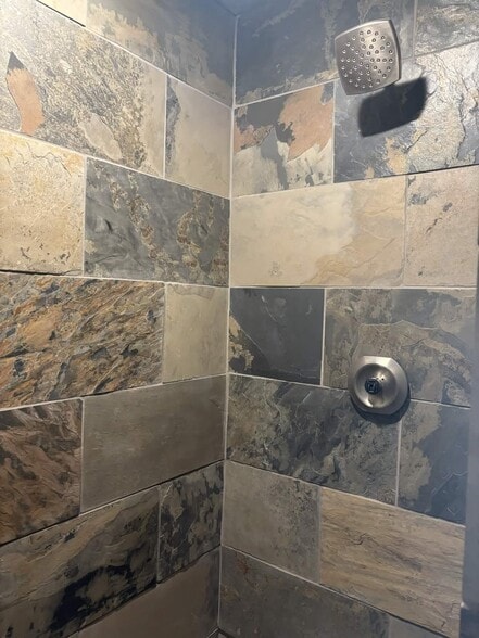 Building Photo - 10735 Nemo Rd