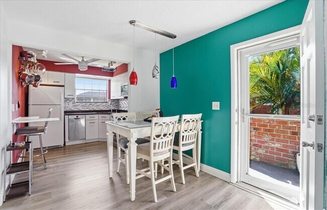 Building Photo - 3580 38th Ave S