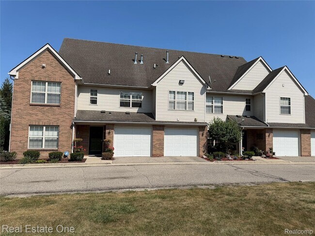 Building Photo - 523 Brookfield Dr