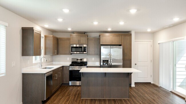 Building Photo - 687 Pickering Ln