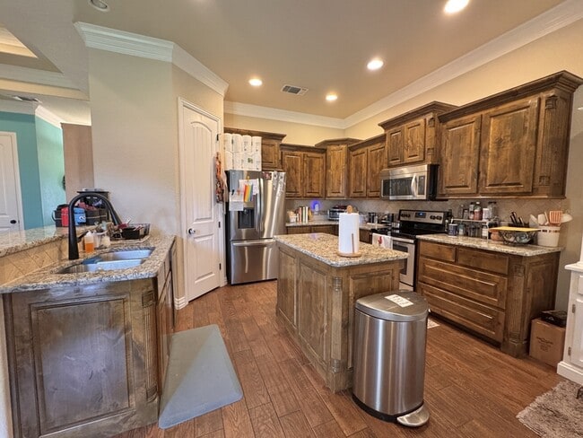 Building Photo - 4824 Olivia Ln