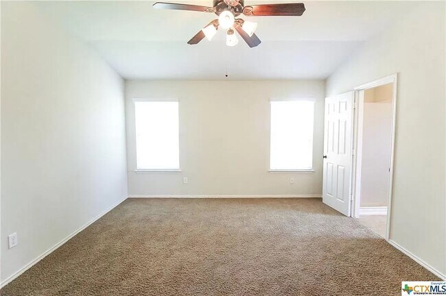 Building Photo - 1023 Sugar Brook Dr