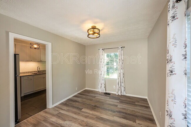 Building Photo - 2874 Blount St