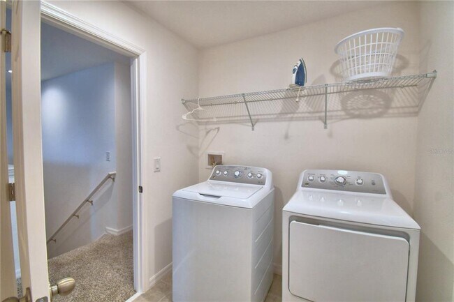 Building Photo - 691 Campo Ln