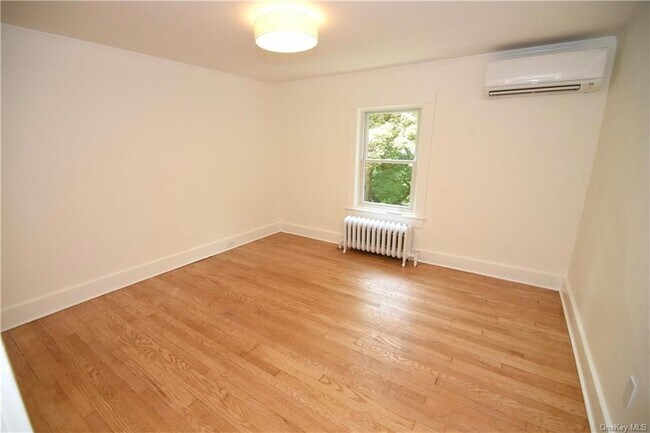 Building Photo - 5 Brevoort Rd