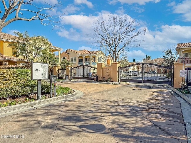 Building Photo - 2930 Esperanza Way