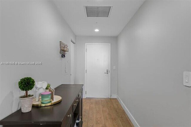 Building Photo - 7901 Hispanola Ave