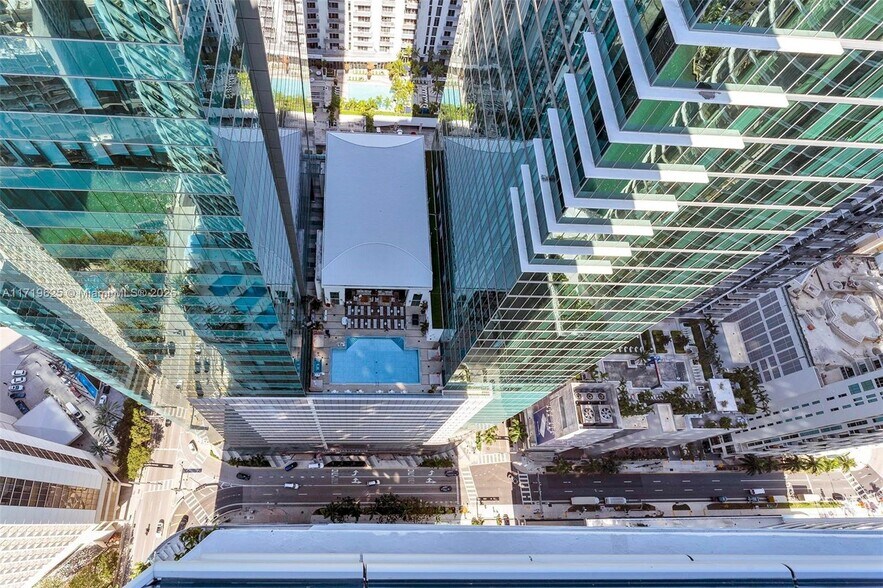 Building Photo - 200 Biscayne Boulevard Way