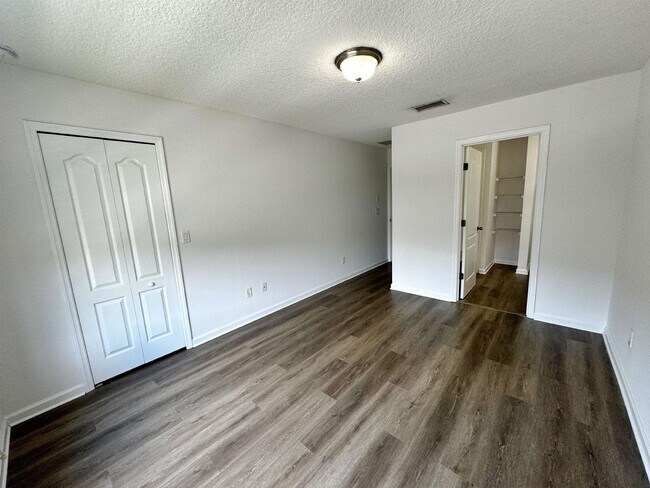 Building Photo - 665 Drake Bay Terrace